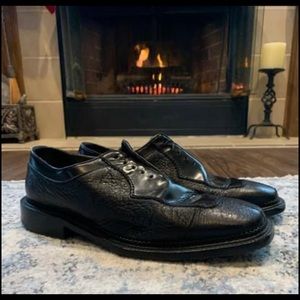 Mezlan Size 9.5 - hand crafted Spanish 9.5